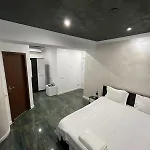 아파트 Riviera Unirii